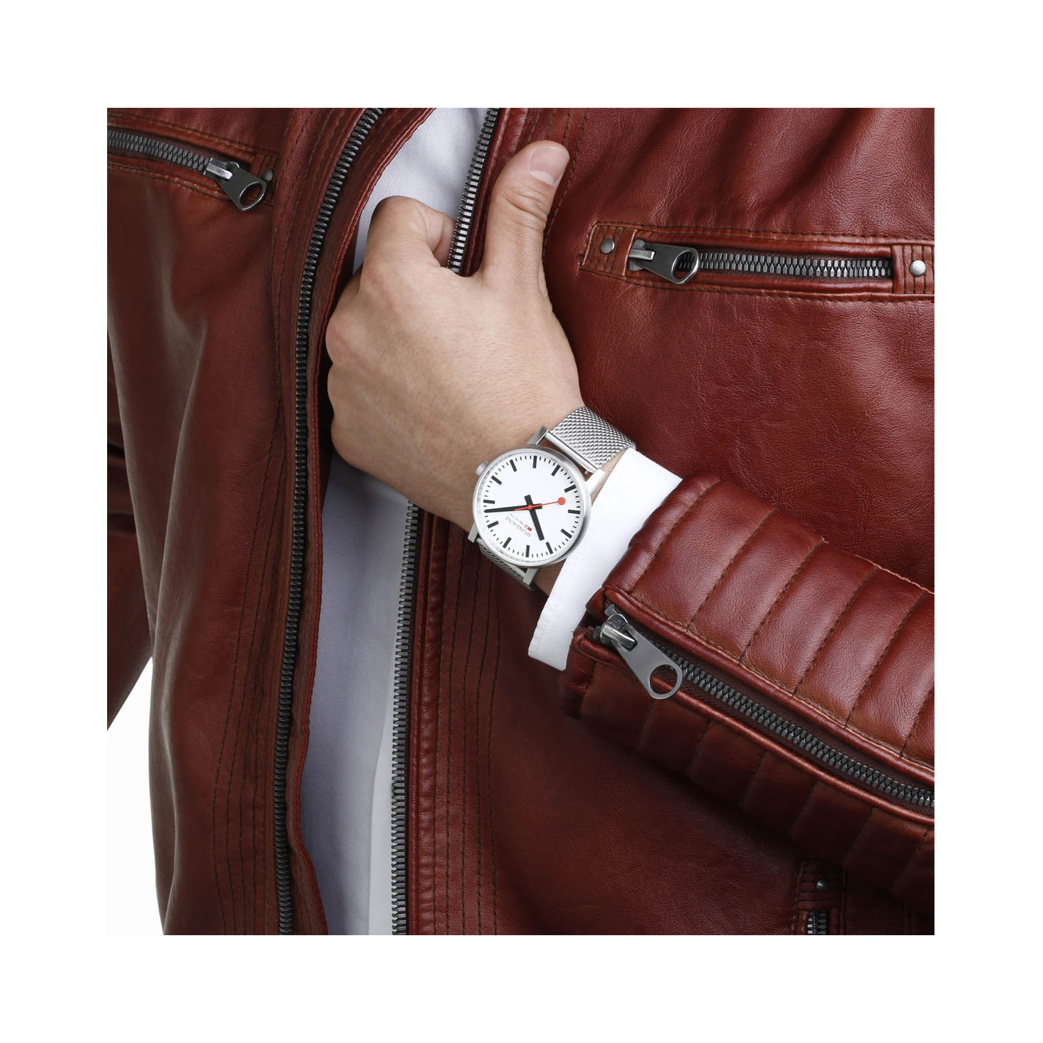 Mondaine, evo2 White Steel, Quartz Men's Watch Mondaine, evo2 with a 43mm stainless steel case and bracelet strap featuring a white dial.