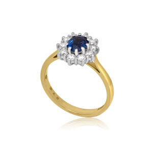 18ct Yellow Gold Oval Sapphire & Diamond Cluster Ring